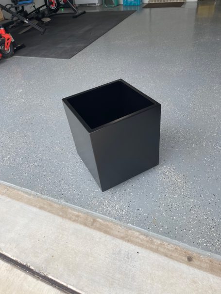 15”x15”x17” Floating Planter